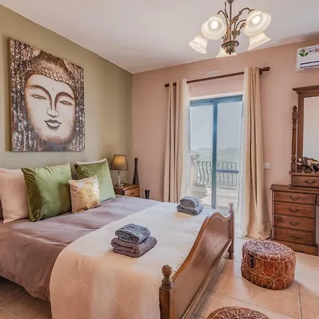 Dgolden Valley Farmhouse Xaghra