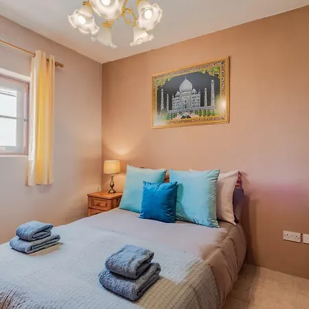 בית נופש Dgolden Valley Farmhouse *