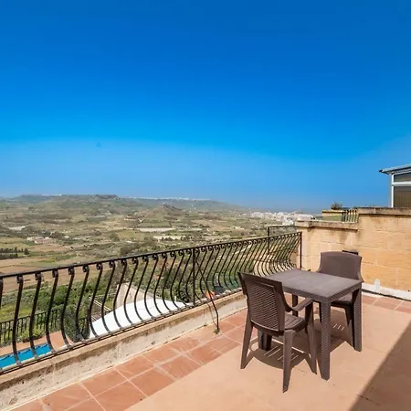 Dgolden Valley Farmhouse בית נופש *