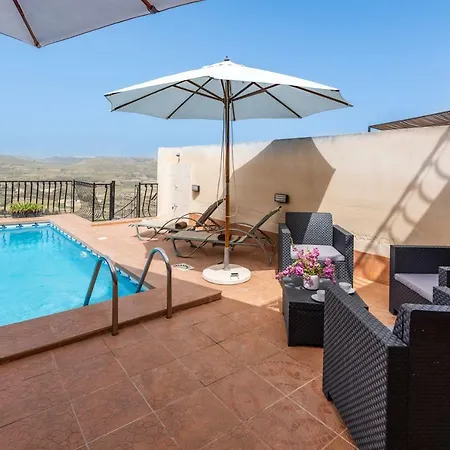 Dgolden Valley Farmhouse * Xagħra